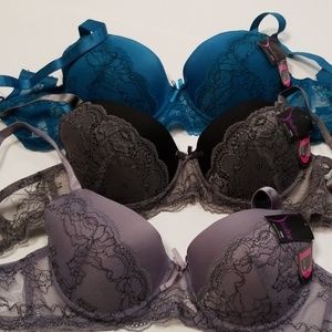 Bra bundle 36D NWT